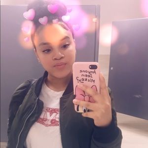 Meet your Posher, Ashley